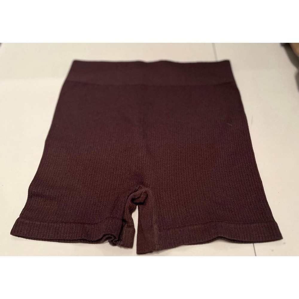 SKIMS Women's Ribbed High Waisted Seamless Shorts Chocolate Brown Small/Medium